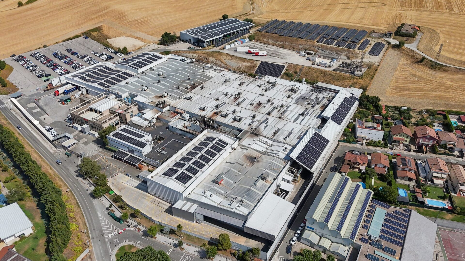Ríos Renovables finaliza la Fase III de la instalación de autoconsumo fotovoltaico de KYB SUSPENSIONS EUROPE en Ororbia